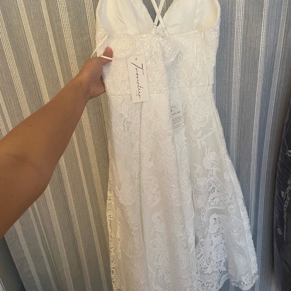 Two sisters the label. Wedding dress.  NWT - Picture 4 of 5